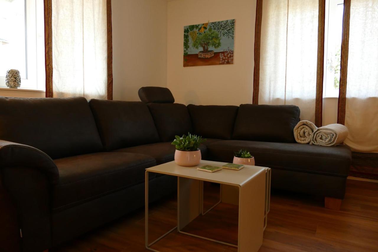 Ines Apartment Тритенхайм Екстериор снимка