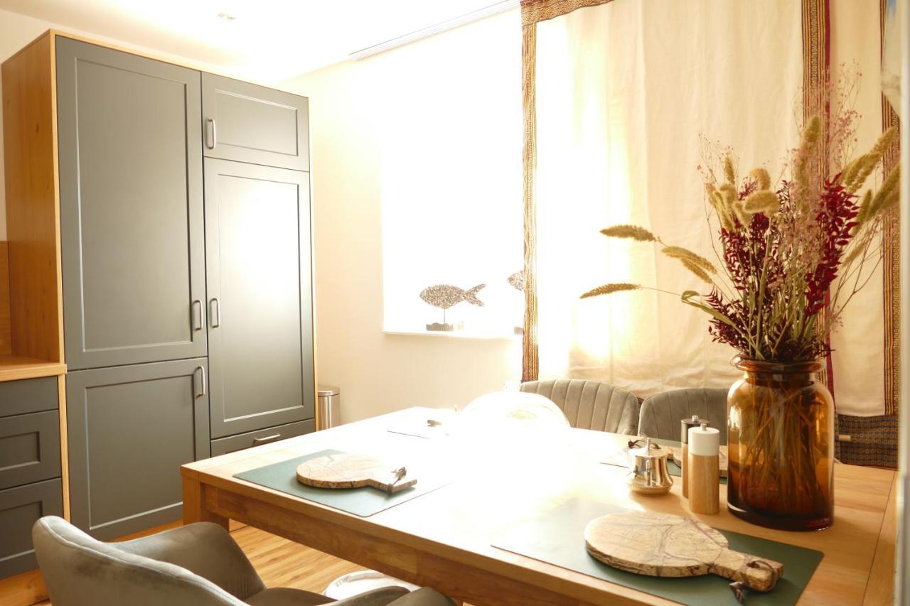 Ines Apartment Тритенхайм Екстериор снимка